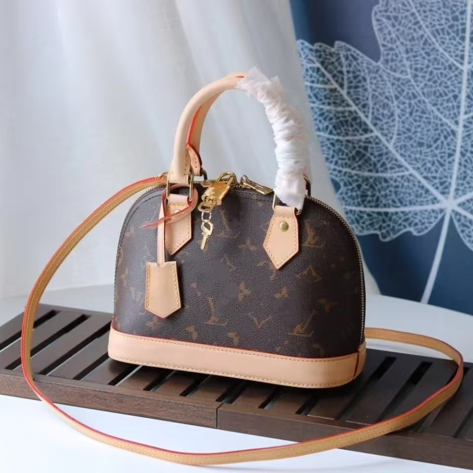 Canada-Handbag-0327