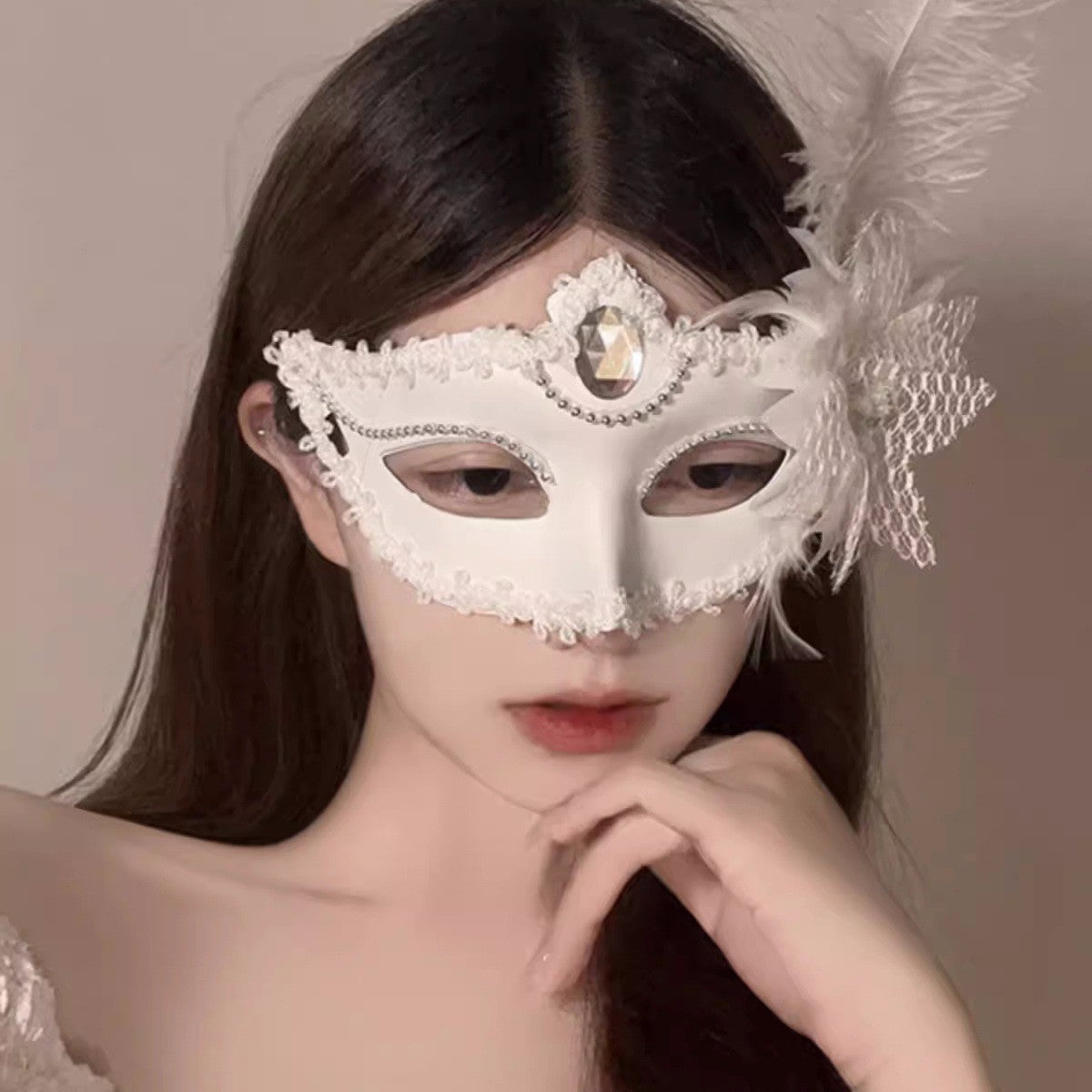 US-Black One-sided Feather Masquerade Mask-0219