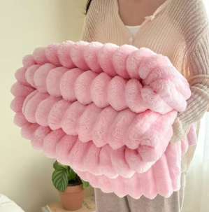 France- Pink Blanket-1205