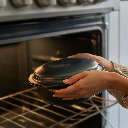 UltraPro 1.6-Qt./1.5 L Round Pan with Cover
