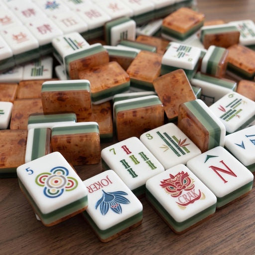 American Mahjong Set - green and ivory tiles with burlwood amber backs