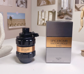 NL-Viktor & Rolf-Black-0126